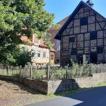 Alte Dorfschule *